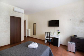 Гостиница Roma Enrico Guesthouse  Рим